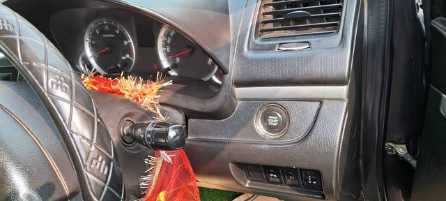 https://images10.gaadi.com/usedgaadi-sellcar/UsedCar/f53e602ba/ecb4fd5b-fe39-4865-89f7-ae7e0bd5cc4b.jpg?imwidth=6402