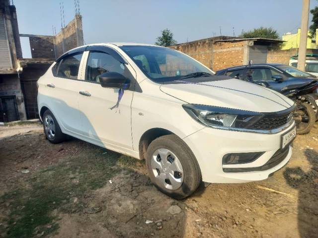 https://images10.gaadi.com/usedgaadi-sellcar/UsedCar/f53ef249a/ae7f29c9-8811-4c6c-bc34-41174c961788.jpg?imwidth=6400