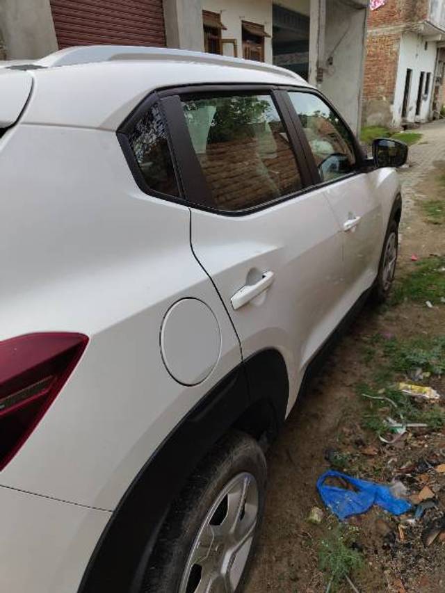 https://images10.gaadi.com/usedgaadi-sellcar/UsedCar/f53fb99ca/8f73c2cb-55be-4c04-917b-cfeecfeed6a7.jpg?imwidth=6401