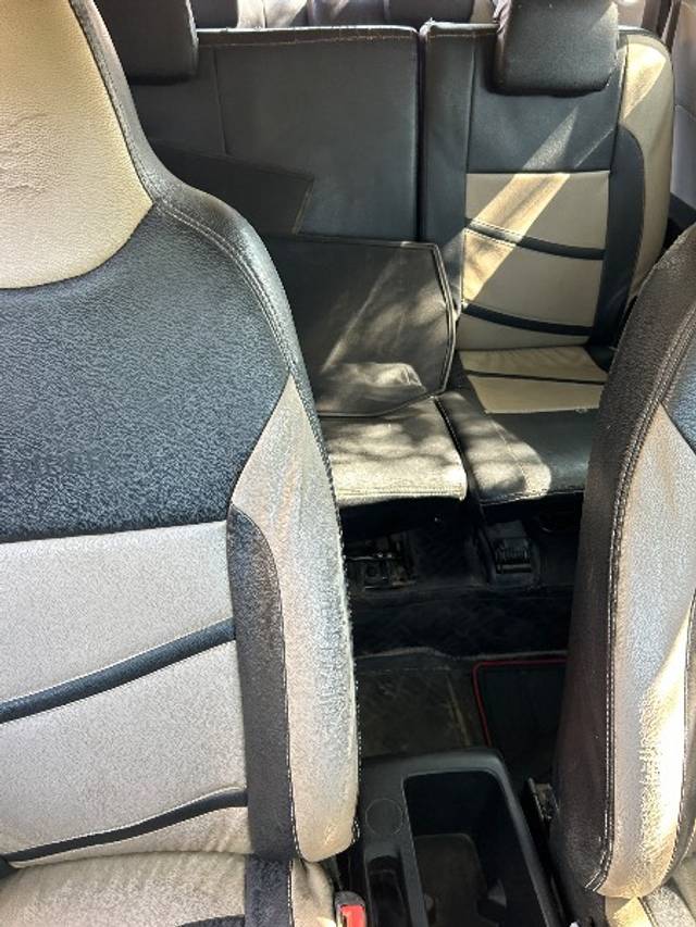 https://images10.gaadi.com/usedgaadi-sellcar/UsedCar/f53ffbb1a/3a4ad7ee-d227-4eb1-b459-ea5dd1eab000.jpeg?imwidth=6400