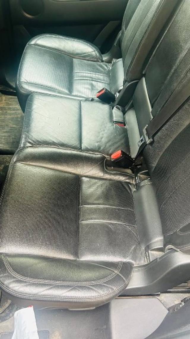 https://images10.gaadi.com/usedgaadi-sellcar/UsedCar/f5400e45a/40707c79-12f1-40af-a45b-d50d2303b9e9.jpeg?imwidth=6400