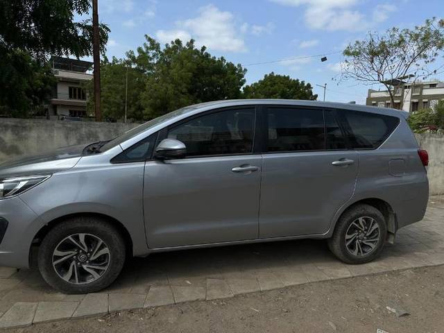 https://images10.gaadi.com/usedgaadi-sellcar/UsedCar/f54098eaa/eee42d7f-a8fb-4d08-aa2c-111c0f4cb6c8.jpeg?imwidth=6402