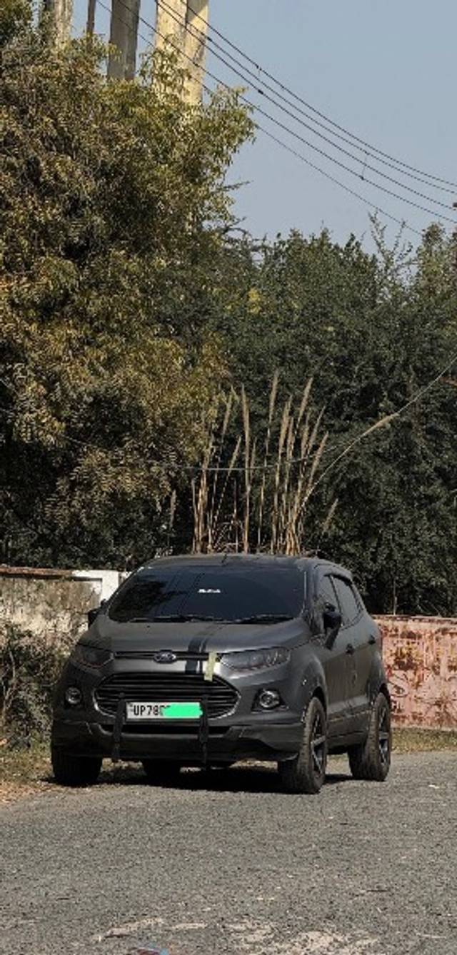 https://images10.gaadi.com/usedgaadi-sellcar/UsedCar/f540ca5da/5ed89842-5482-4d41-acf6-95c8d4045b54.jpeg?imwidth=6402