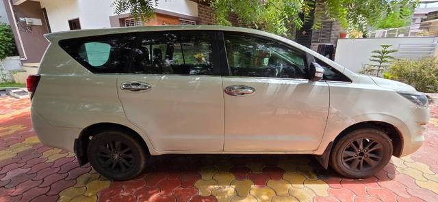 https://images10.gaadi.com/usedgaadi-sellcar/UsedCar/f5412595a/3cf824e5-5ed5-4ab5-91df-e54f0c7e0d8c.jpg?imwidth=6401