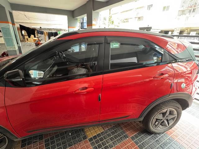 https://images10.gaadi.com/usedgaadi-sellcar/UsedCar/f54125efa/cc4f6301-3c43-4c37-9f0e-6a217bcacf87.jpeg?imwidth=6401