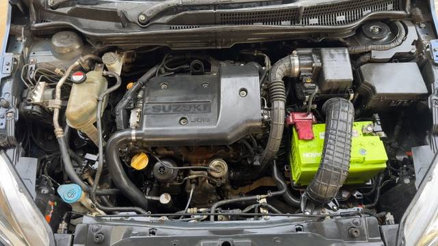 https://images10.gaadi.com/usedgaadi-sellcar/UsedCar/f541603ca/a91de7d7-89f2-4fd7-9655-eafca9364a7a.jpeg?imwidth=6401