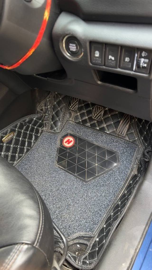 https://images10.gaadi.com/usedgaadi-sellcar/UsedCar/f541603ca/b74a1c39-cf45-4c6c-9cbe-4052a1f0458b.jpeg?imwidth=6402