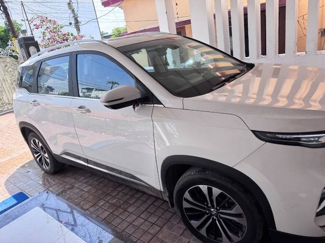 https://images10.gaadi.com/usedgaadi-sellcar/UsedCar/f541bdf9a/bf9275c7-b5f0-4636-9c9b-d0b2ff3b4e35.jpeg?imwidth=6400