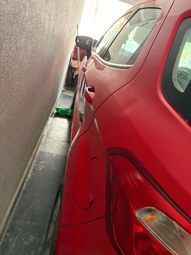 https://images10.gaadi.com/usedgaadi-sellcar/UsedCar/f5420d36a/4d12bc9f-9136-4fca-948d-735648aea731.jpeg?imwidth=6402