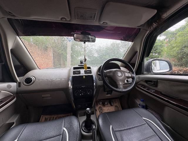 https://images10.gaadi.com/usedgaadi-sellcar/UsedCar/f5420fd3a/e749409e-d04f-496f-a879-18118b59600c.jpeg?imwidth=6402