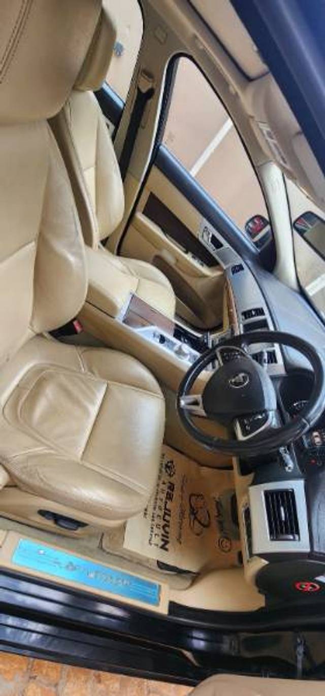 https://images10.gaadi.com/usedgaadi-sellcar/UsedCar/f542a05ea/7aeae98d-82c2-4e10-874b-dbbab864a066.jpg?imwidth=6402