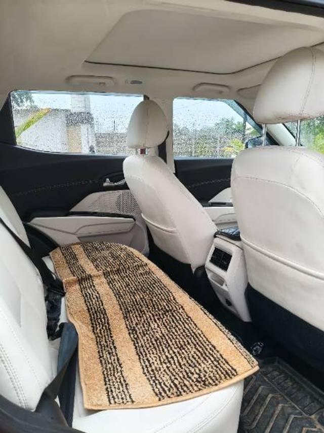 https://images10.gaadi.com/usedgaadi-sellcar/UsedCar/f542c4f1a/3b8594c0-922f-4e12-b913-11c22e843389.jpg?imwidth=6401