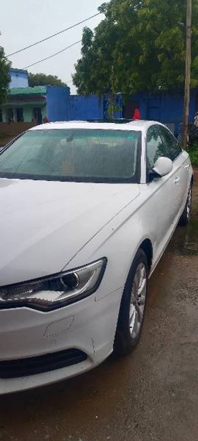 https://images10.gaadi.com/usedgaadi-sellcar/UsedCar/f5431e82a/0bf7078c-18ce-45da-b1c9-de737753c8a0.jpg?imwidth=6402