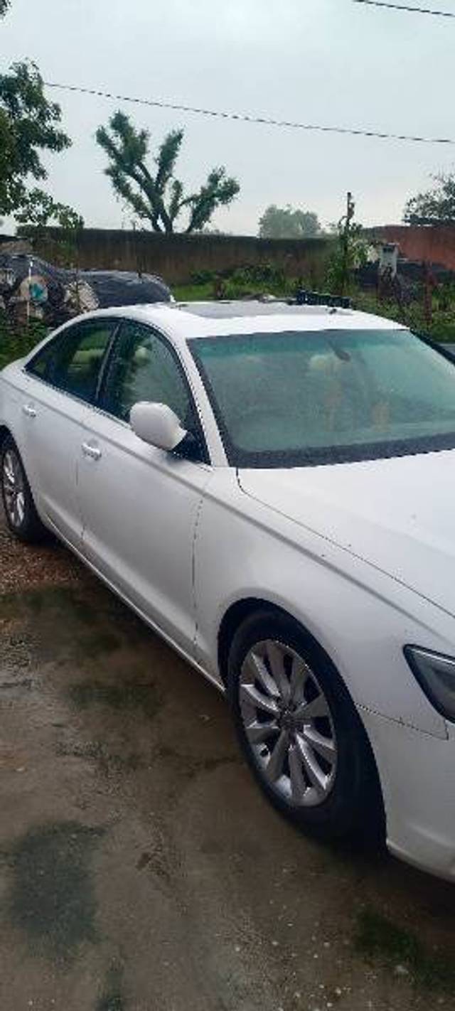 https://images10.gaadi.com/usedgaadi-sellcar/UsedCar/f5431e82a/702d61b3-8a64-44e4-bf45-37e4907d5144.jpg?imwidth=6400