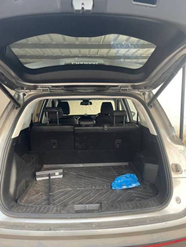 https://images10.gaadi.com/usedgaadi-sellcar/UsedCar/f54340baa/58d2dd45-43af-482b-a099-ecaea95a6625.jpg?imwidth=6401