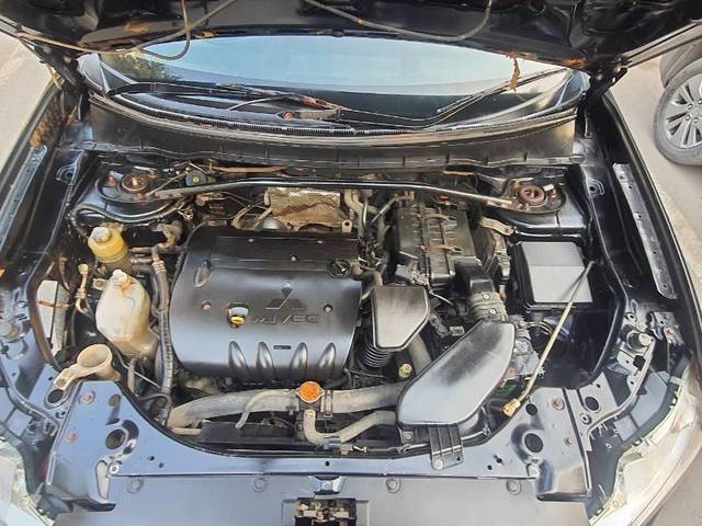 https://images10.gaadi.com/usedgaadi-sellcar/UsedCar/f5441edba/402f950c-4268-4849-8f15-01e9936c3d67.jpg?imwidth=6402