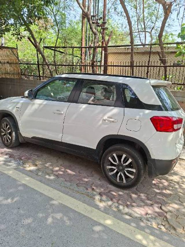 https://images10.gaadi.com/usedgaadi-sellcar/UsedCar/f5443e72a/007354b4-9dac-432a-89fe-c0d351a0c9a5.jpg?imwidth=6402