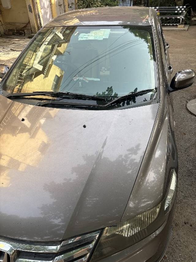 https://images10.gaadi.com/usedgaadi-sellcar/UsedCar/f5445d4ba/6322a26d-8d47-4b1a-8796-8c494c7c88c9.jpg?imwidth=6402