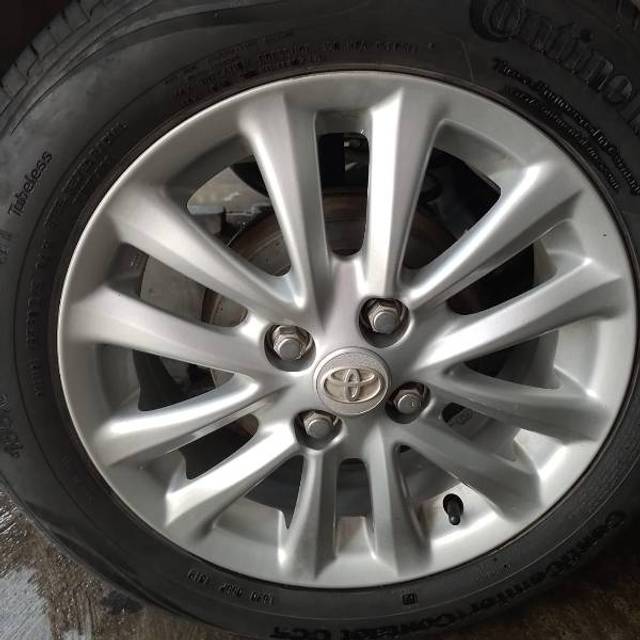 https://images10.gaadi.com/usedgaadi-sellcar/UsedCar/f544d263a/db20e350-e154-4900-99c9-6b7b0ef969dd.jpg?imwidth=6401