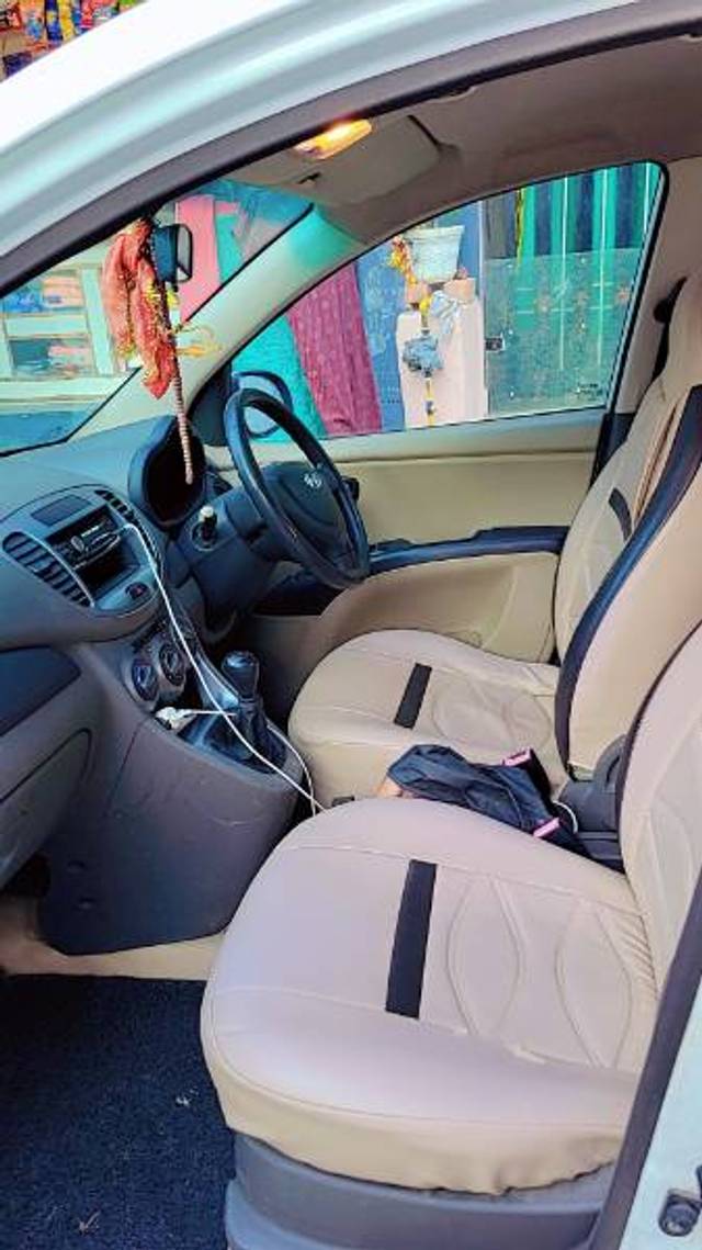 https://images10.gaadi.com/usedgaadi-sellcar/UsedCar/f54572eba/9359c741-5d43-445e-98bc-67519036398e.jpg?imwidth=6402