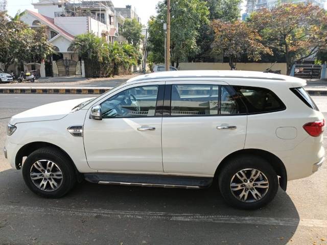 https://images10.gaadi.com/usedgaadi-sellcar/UsedCar/f545769ca/2044d71e-90ed-4067-b11d-02b9b19976a1.jpeg?imwidth=6402