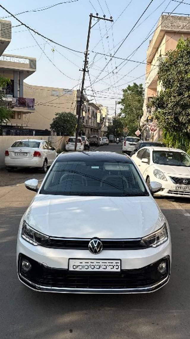 https://images10.gaadi.com/usedgaadi-sellcar/UsedCar/f5457bd0a/bc53326e-0362-4c1c-8382-863624cf1d86.jpeg?imwidth=6400