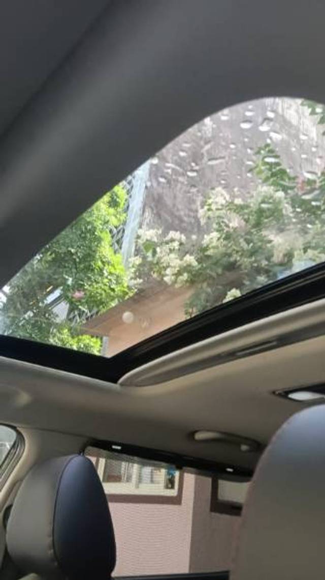 https://images10.gaadi.com/usedgaadi-sellcar/UsedCar/f5457e21a/30f03e8e-d0ac-4c44-802f-5bda97ab960b.jpg?imwidth=6401