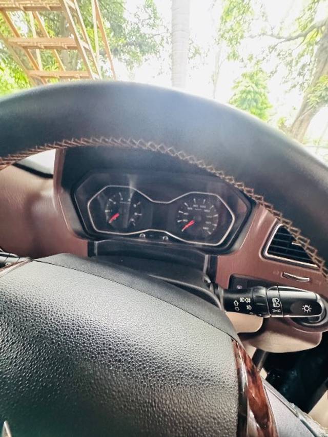 https://images10.gaadi.com/usedgaadi-sellcar/UsedCar/f545ec31a/6a749722-308b-41b0-9239-ff123af16c71.jpeg?imwidth=6402