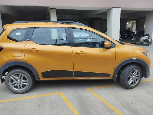 https://images10.gaadi.com/usedgaadi-sellcar/UsedCar/f545fb81a/c4d56a99-3537-4bbc-b6ea-cdf78dbc5cd0.jpg?imwidth=6400