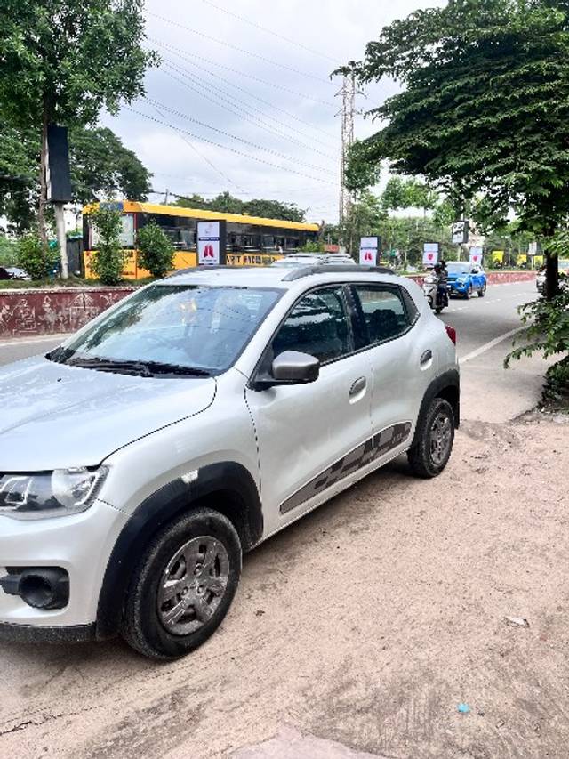 https://images10.gaadi.com/usedgaadi-sellcar/UsedCar/f54651e4a/23c03909-f13a-4dfb-a76f-7e17e65fbd1c.jpeg?imwidth=6401