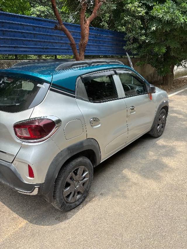 https://images10.gaadi.com/usedgaadi-sellcar/UsedCar/f54667b7a/36ed008a-2617-4567-84ed-519639792fab.jpeg?imwidth=6401