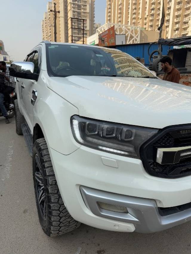 https://images10.gaadi.com/usedgaadi-sellcar/UsedCar/f546e4b1a/a74bafb5-4637-42cb-b262-2cc66b60558a.jpeg?imwidth=6400