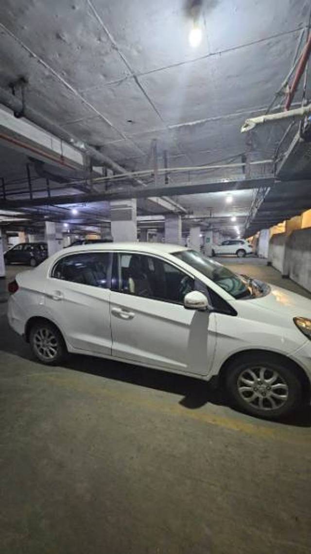 https://images10.gaadi.com/usedgaadi-sellcar/UsedCar/f546ea11a/51a316db-bb23-4823-99ee-f5a930749964.jpeg?imwidth=6401