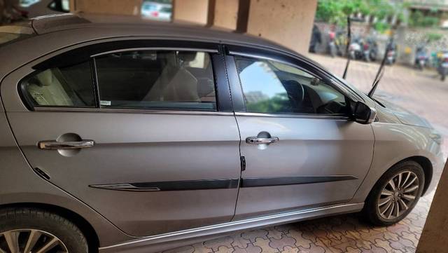 https://images10.gaadi.com/usedgaadi-sellcar/UsedCar/f546f912a/2082cf41-fa65-4751-8617-a3d9e0c53664.jpg?imwidth=6401