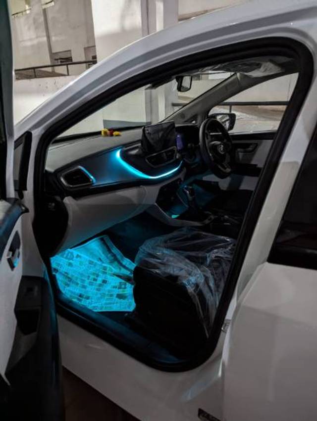 https://images10.gaadi.com/usedgaadi-sellcar/UsedCar/f5470753a/e0f75188-9258-4d76-945e-436bf0c40b11.jpeg?imwidth=6402