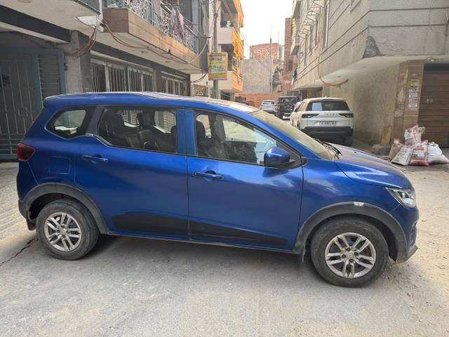 https://images10.gaadi.com/usedgaadi-sellcar/UsedCar/f54734e1a/164a2312-149b-4b5f-85ce-eff55a2d56fd.jpeg?imwidth=6401