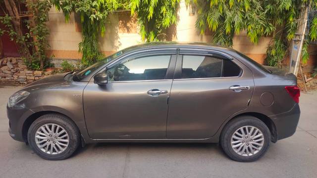 https://images10.gaadi.com/usedgaadi-sellcar/UsedCar/f5476799a/f102daa8-56d4-4d96-ab0b-d9b7602683f6.jpg?imwidth=6402