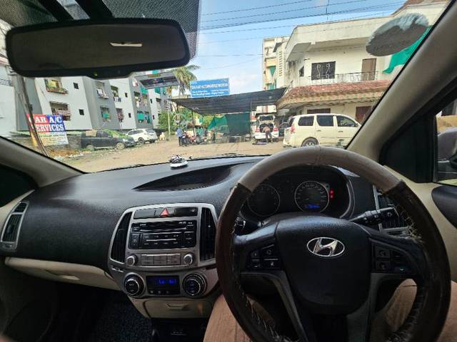 https://images10.gaadi.com/usedgaadi-sellcar/UsedCar/f547b539a/bad4cf9a-5b8e-4d6c-886b-4046e264fe30.jpg?imwidth=6402