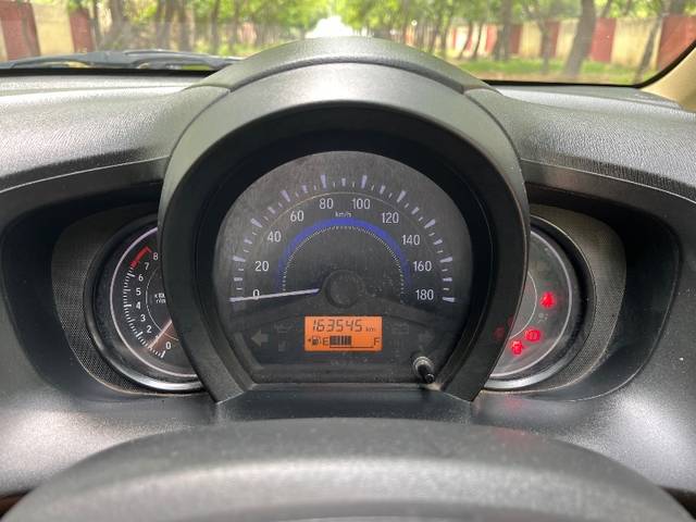 https://images10.gaadi.com/usedgaadi-sellcar/UsedCar/f547ee12a/d7aac496-4dea-48aa-80f2-dbb0fae53dcd.jpeg?imwidth=6402