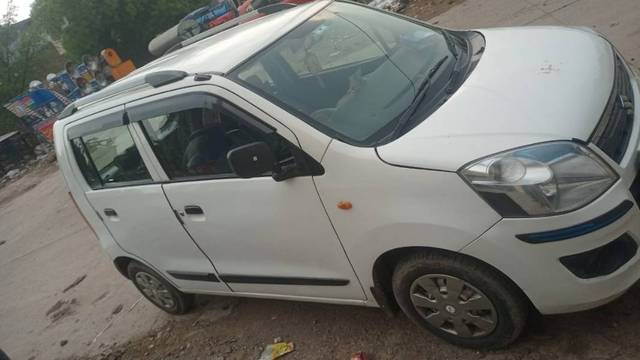 https://images10.gaadi.com/usedgaadi-sellcar/UsedCar/f54861d8a/adb61474-3883-4806-94d7-33e15ea9a1f9.jpg?imwidth=6401