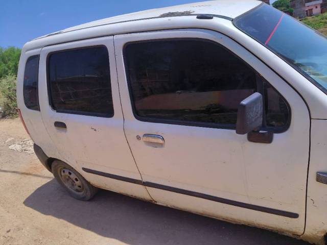 https://images10.gaadi.com/usedgaadi-sellcar/UsedCar/f5495b73a/6e3126bc-c746-4307-8a5e-2d2591db508e.jpg?imwidth=6402