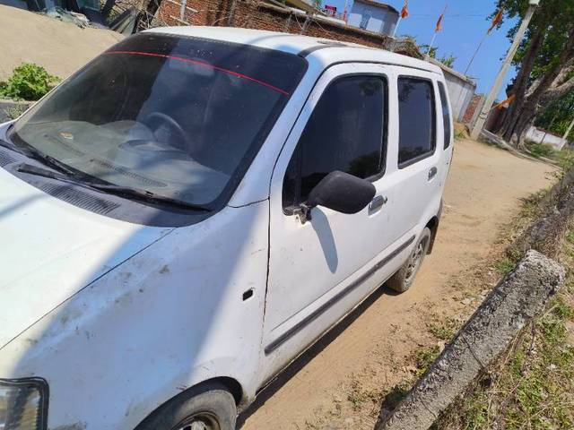 https://images10.gaadi.com/usedgaadi-sellcar/UsedCar/f5495b73a/8321636f-4a40-4ba3-9e2f-66dd497dd110.jpg?imwidth=6400