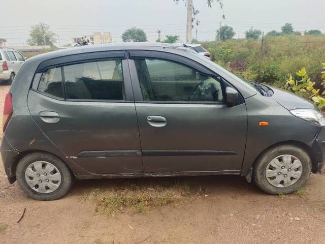 https://images10.gaadi.com/usedgaadi-sellcar/UsedCar/f5499b76a/88bb9ac6-be50-427e-b615-1f4ef829f350.jpg?imwidth=6401