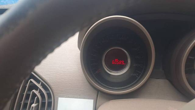 https://images10.gaadi.com/usedgaadi-sellcar/UsedCar/f54a128aa/6d6eb64a-ee06-4111-acd2-9334c3b9b82c.jpg?imwidth=6402