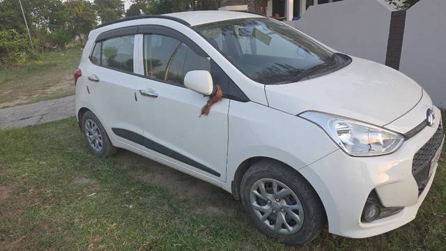https://images10.gaadi.com/usedgaadi-sellcar/UsedCar/f54a394ba/635b58c0-46c5-4f50-a6ca-04ba8ea966d0.jpg?imwidth=6400