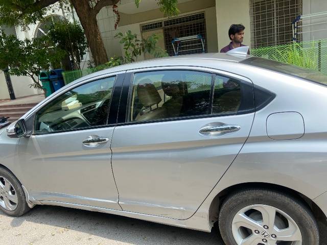 https://images10.gaadi.com/usedgaadi-sellcar/UsedCar/f54a547aa/c8b812c8-7120-47f0-aa69-0c429643122b.jpeg?imwidth=6402