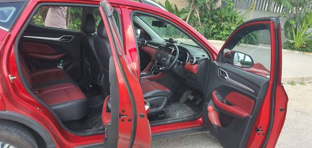 https://images10.gaadi.com/usedgaadi-sellcar/UsedCar/f54abc0da/02a4217a-7ab3-47b7-b96a-22a1c9982ed0.jpeg?imwidth=6402