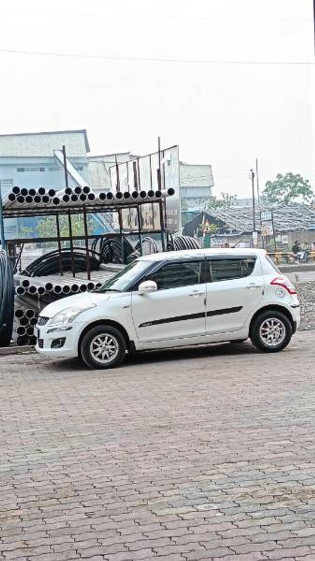 https://images10.gaadi.com/usedgaadi-sellcar/UsedCar/f54ac2e5a/92d92338-4146-4ffc-8e54-c4049102abbe.jpg?imwidth=6401