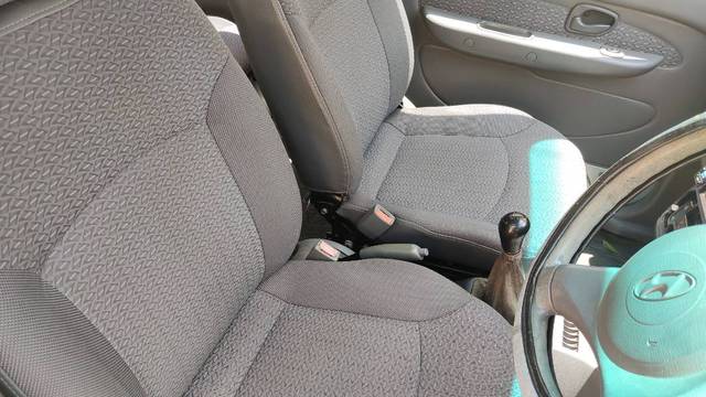 https://images10.gaadi.com/usedgaadi-sellcar/UsedCar/f54ac8e3a/8e5522db-a151-4227-84e3-0e1f67efa2b8.jpg?imwidth=6402