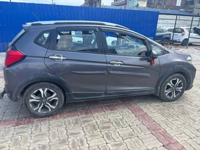 https://images10.gaadi.com/usedgaadi-sellcar/UsedCar/f54bdeb7a/5a4c5001-0e4c-4f83-a4d0-c718a73e51d9.jpg?imwidth=6400